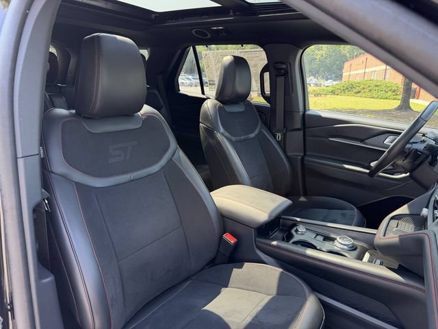 Used 2025 Ford Explorer ST AWD/4WD image 39