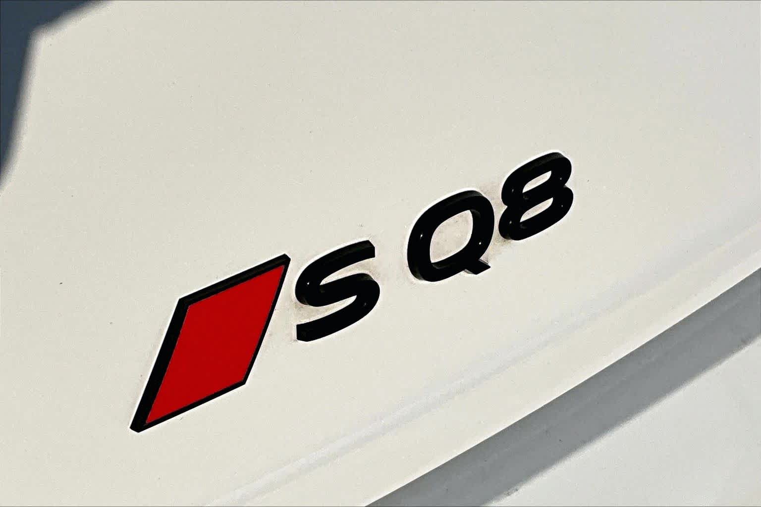 Used 2024 Audi SQ8 Prestige AWD/4WD image 32