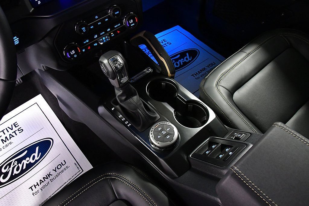 New 2025 Ford Bronco Badlands w/ Sasquatch Package AWD/4WD image 22
