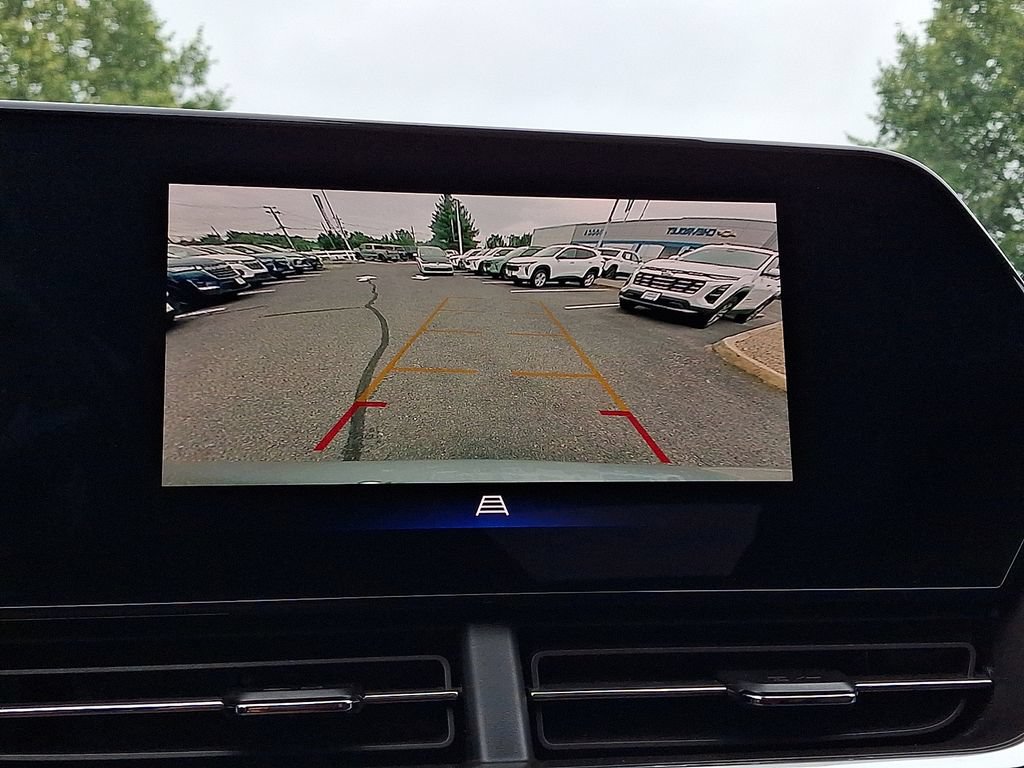 Used 2024 Chevrolet Trax RS w/ Sunroof Package FWD image 4