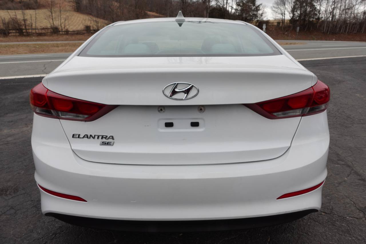 Used 2017 Hyundai Elantra SE FWD image 6