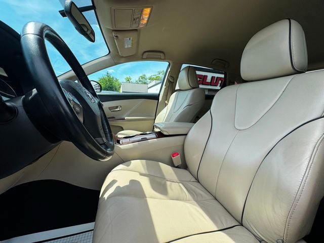 Used 2009 Toyota Venza FWD image 14