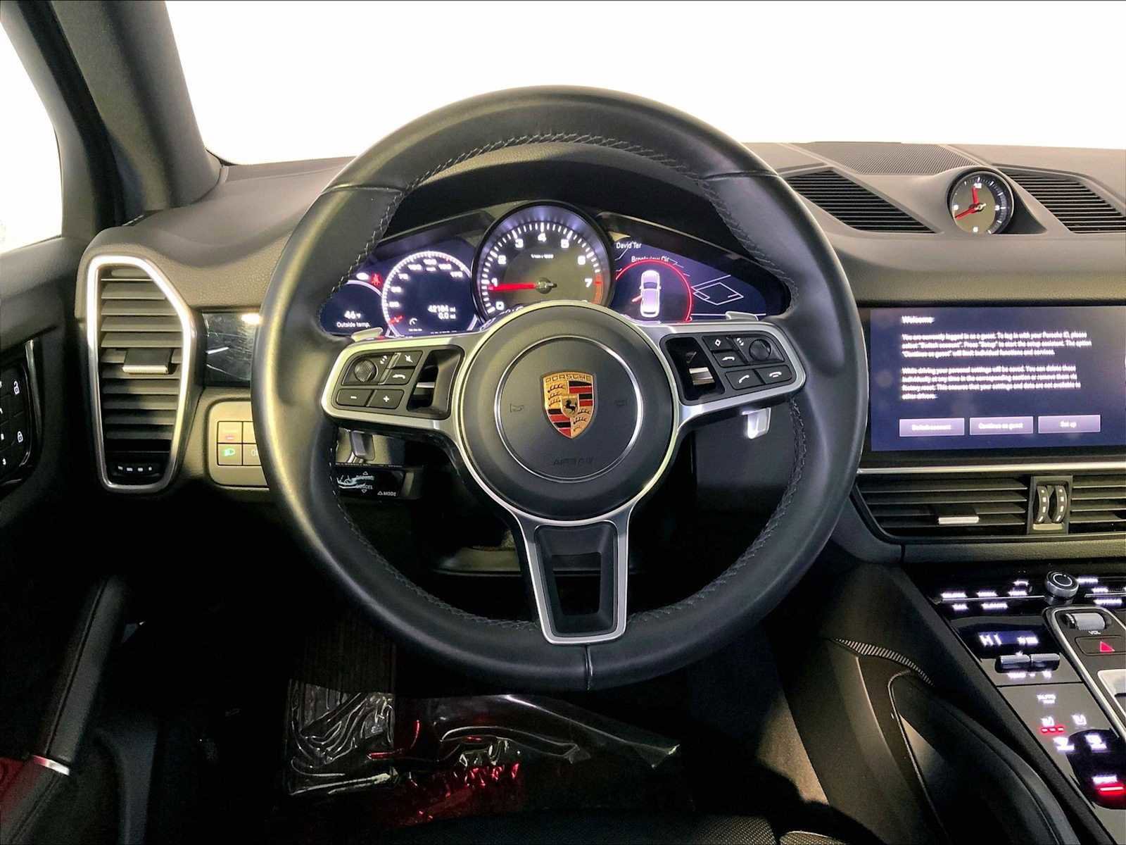 Certified 2022 Porsche Cayenne Platinum Edition image 29