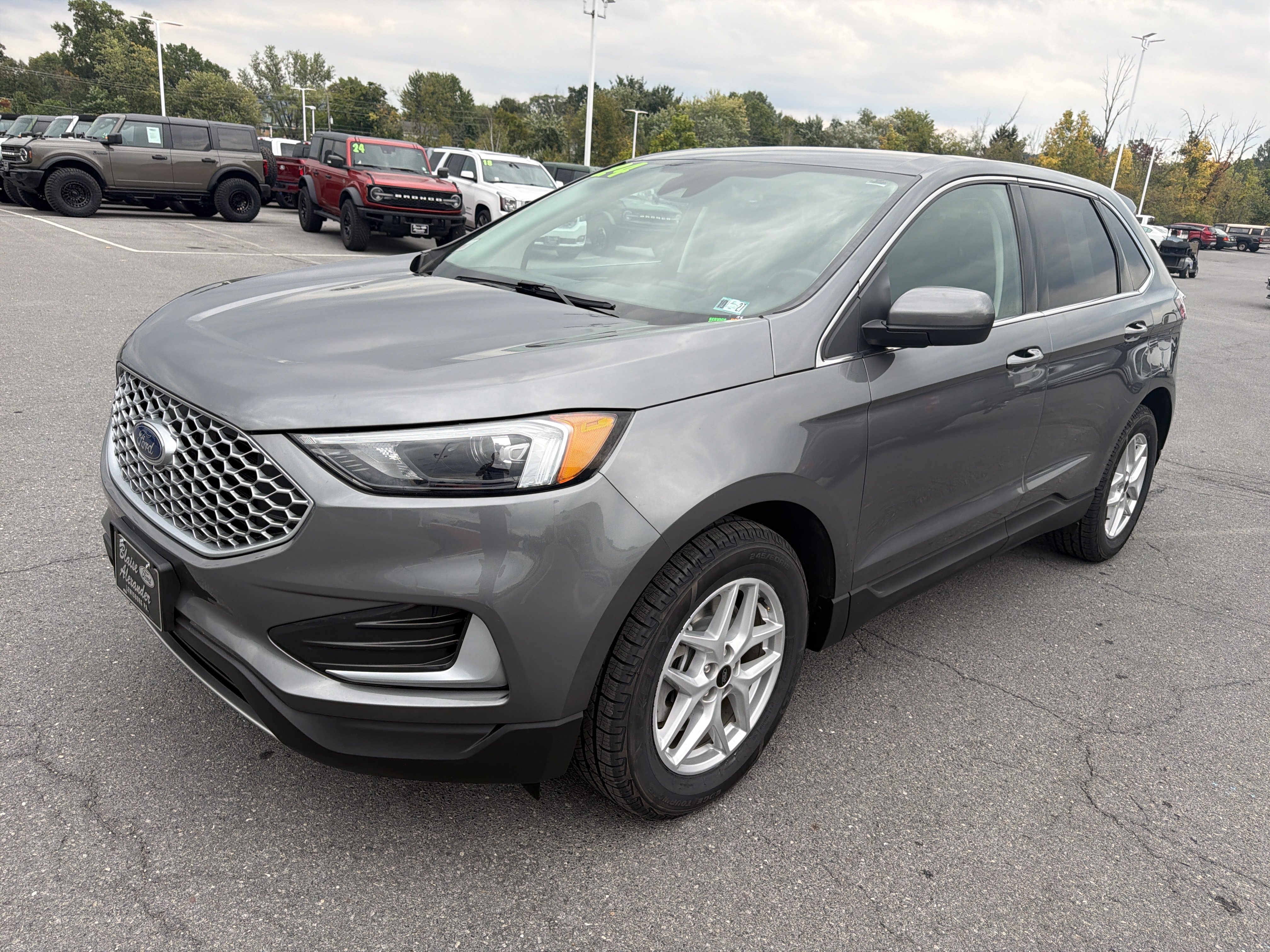 Used 2024 Ford Edge SEL AWD/4WD image 8