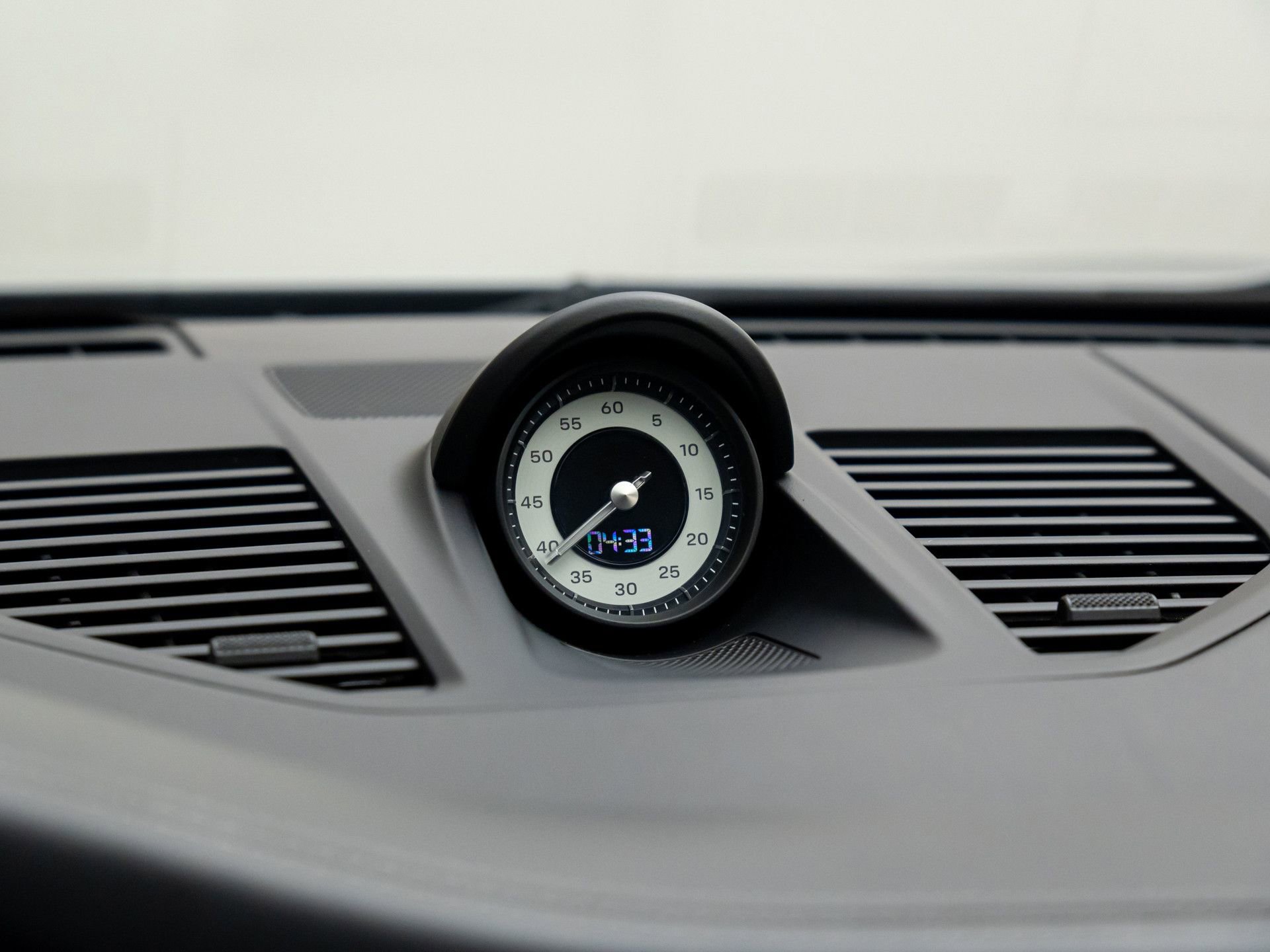 Used 2020 Porsche 911 Carrera S image 21