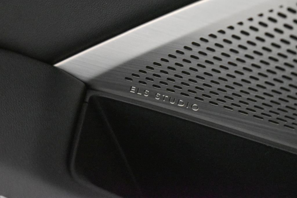 Used 2024 Acura MDX SH-AWD w/ Technology Package image 8