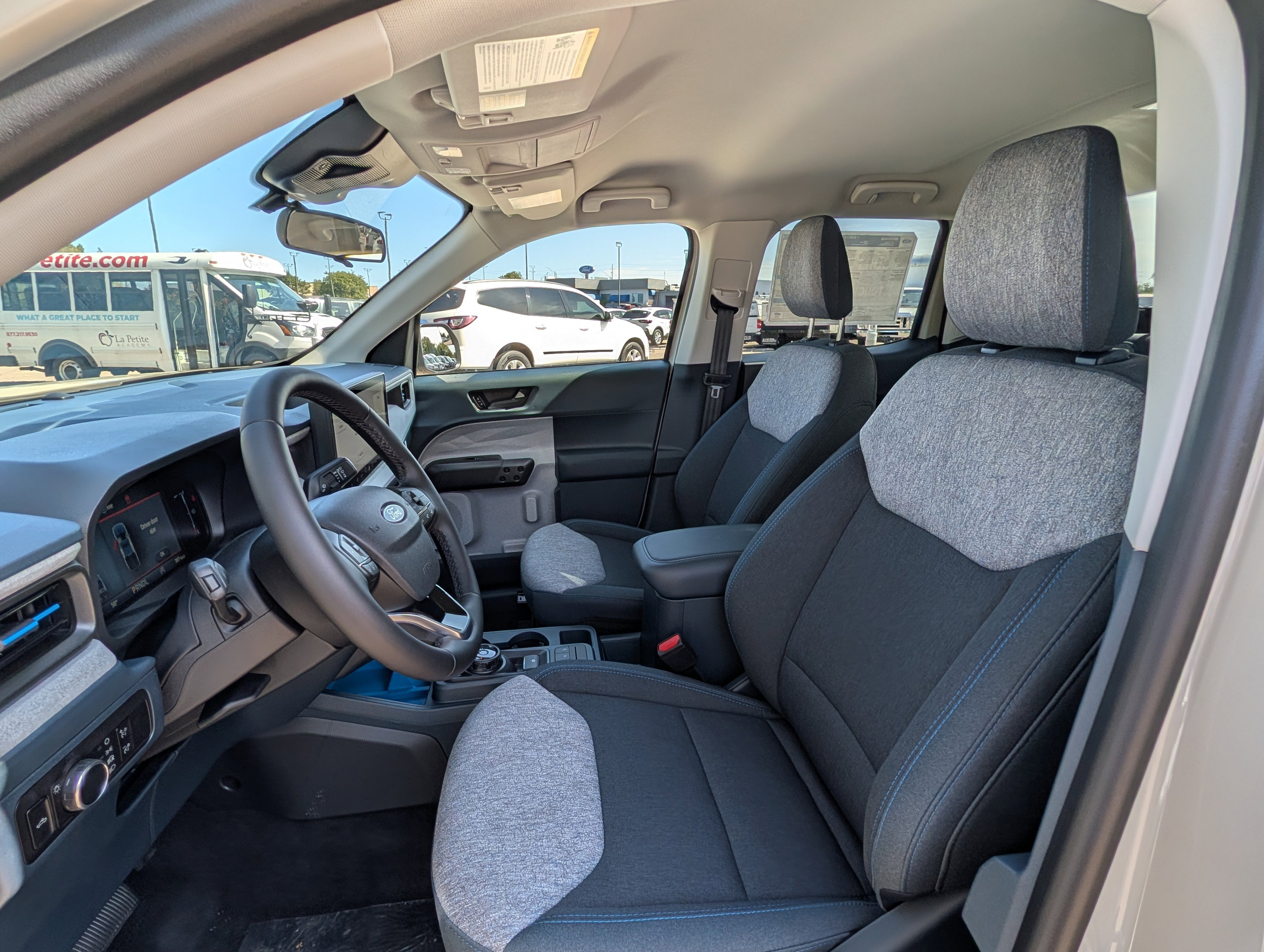 New 2025 Ford Maverick XLT w/ XLT Luxury Package image 28