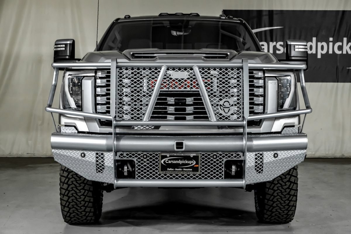 Used 2025 GMC Sierra 3500 Denali w/ Denali Reserve Package AWD/4WD image 3
