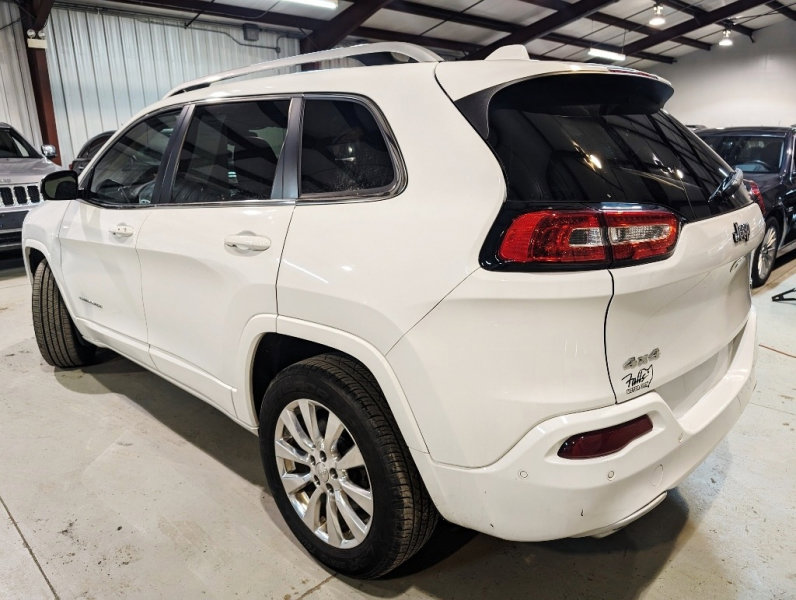 Used 2017 Jeep Cherokee Overland w/ Technology Group image 11