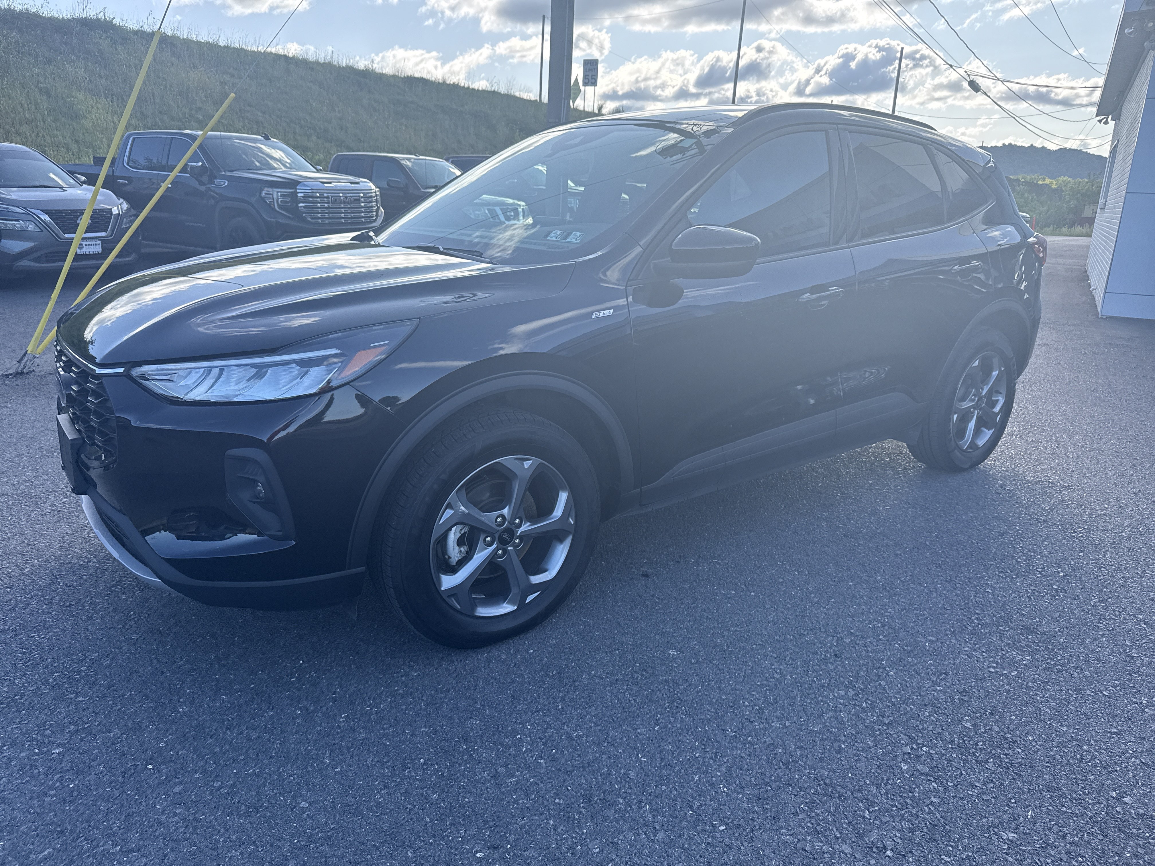 Used 2025 Ford Escape ST-Line Select AWD/4WD image 7
