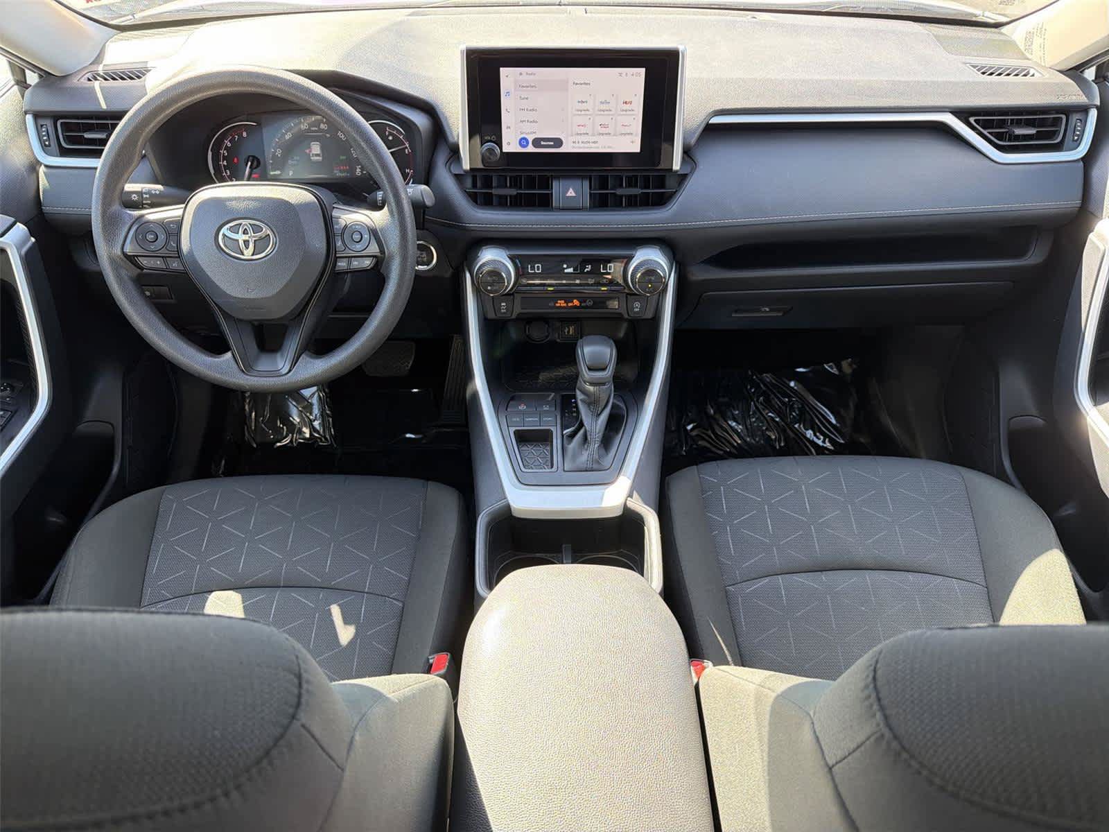 Used 2025 Toyota RAV4 XLE FWD image 11
