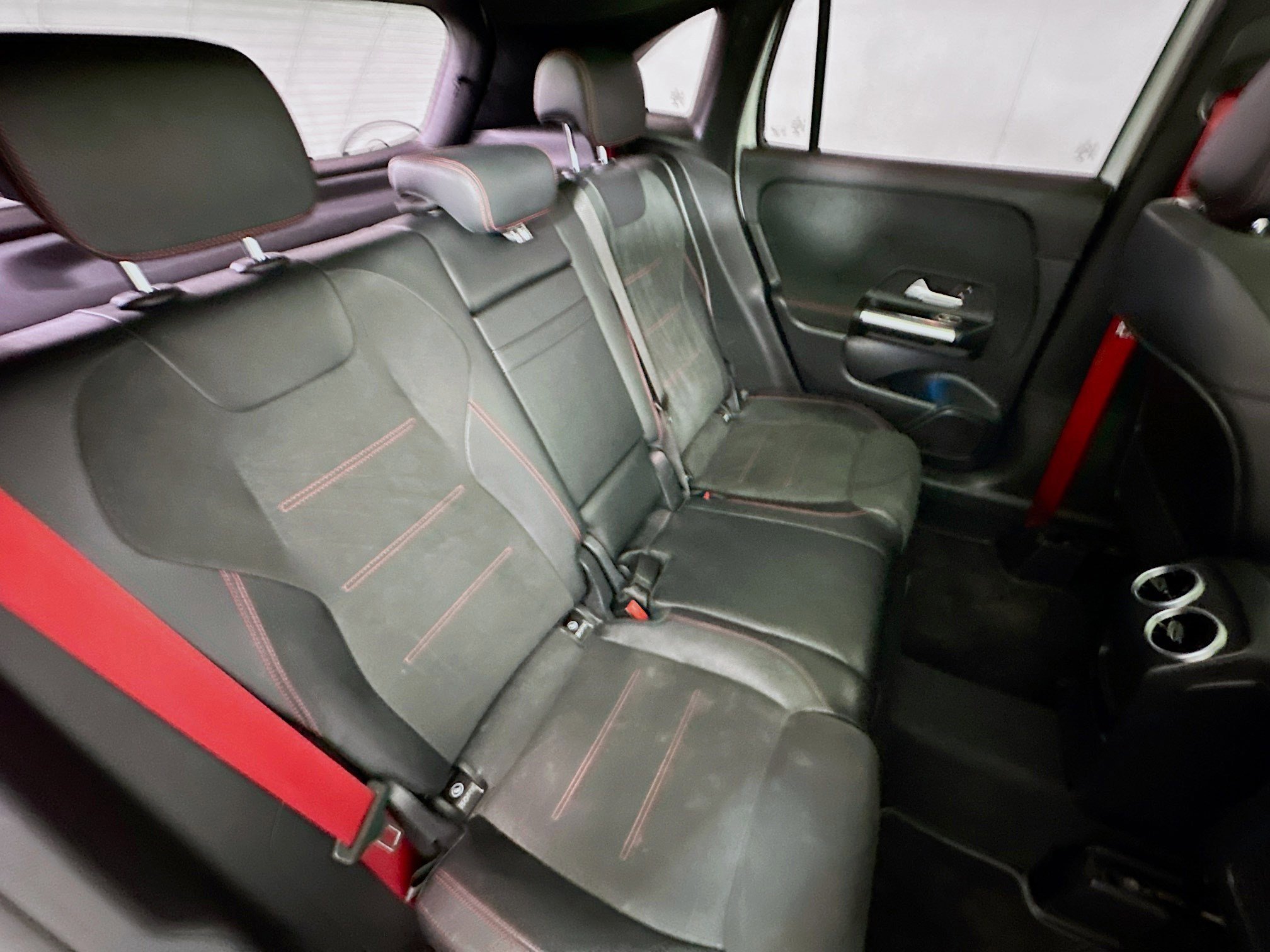 Used 2022 Mercedes-Benz GLA 35 AMG 4MATIC w/ AMG Aerodynamic Package image 29