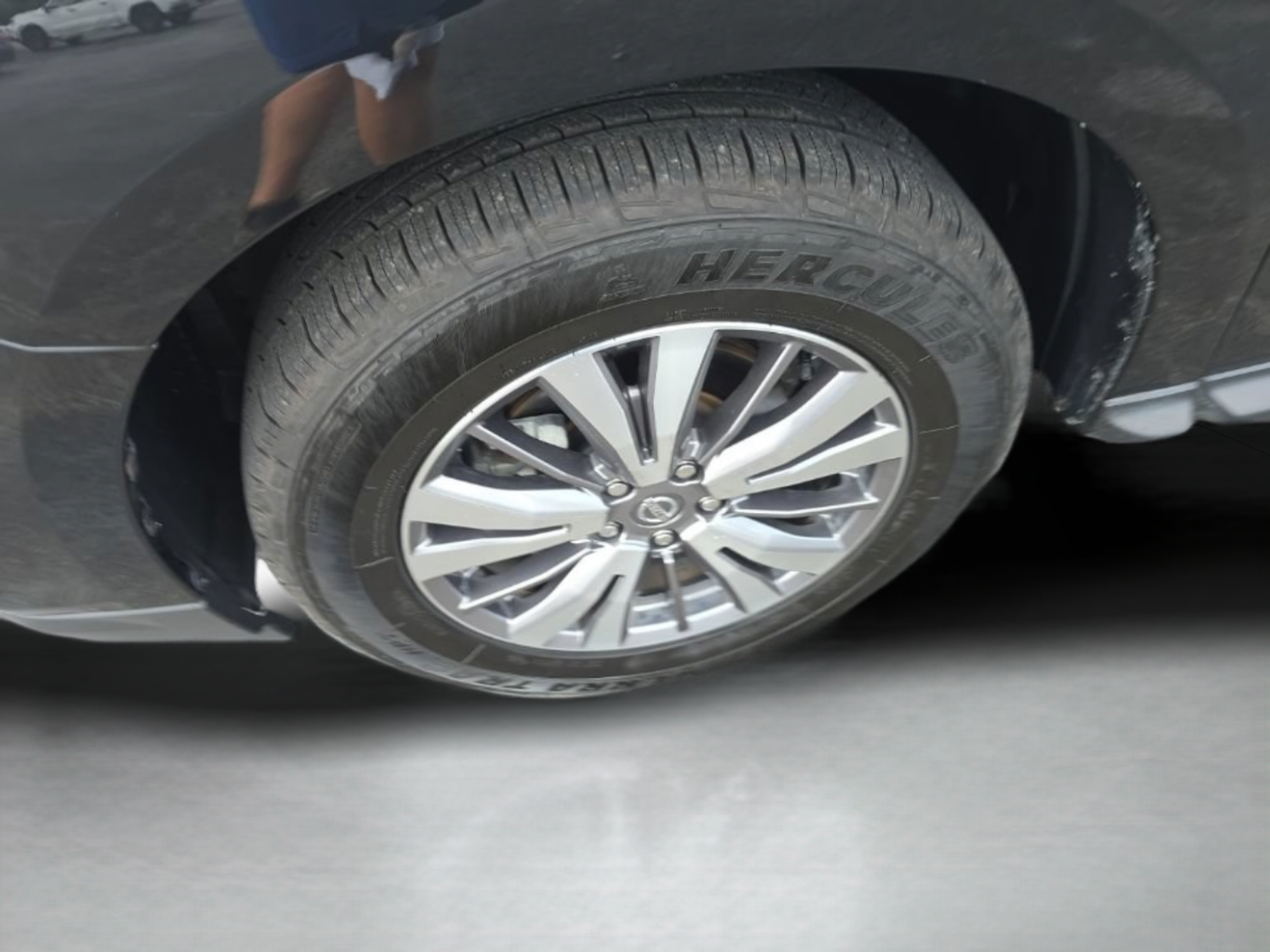 Used 2019 Nissan Pathfinder SL FWD image 14