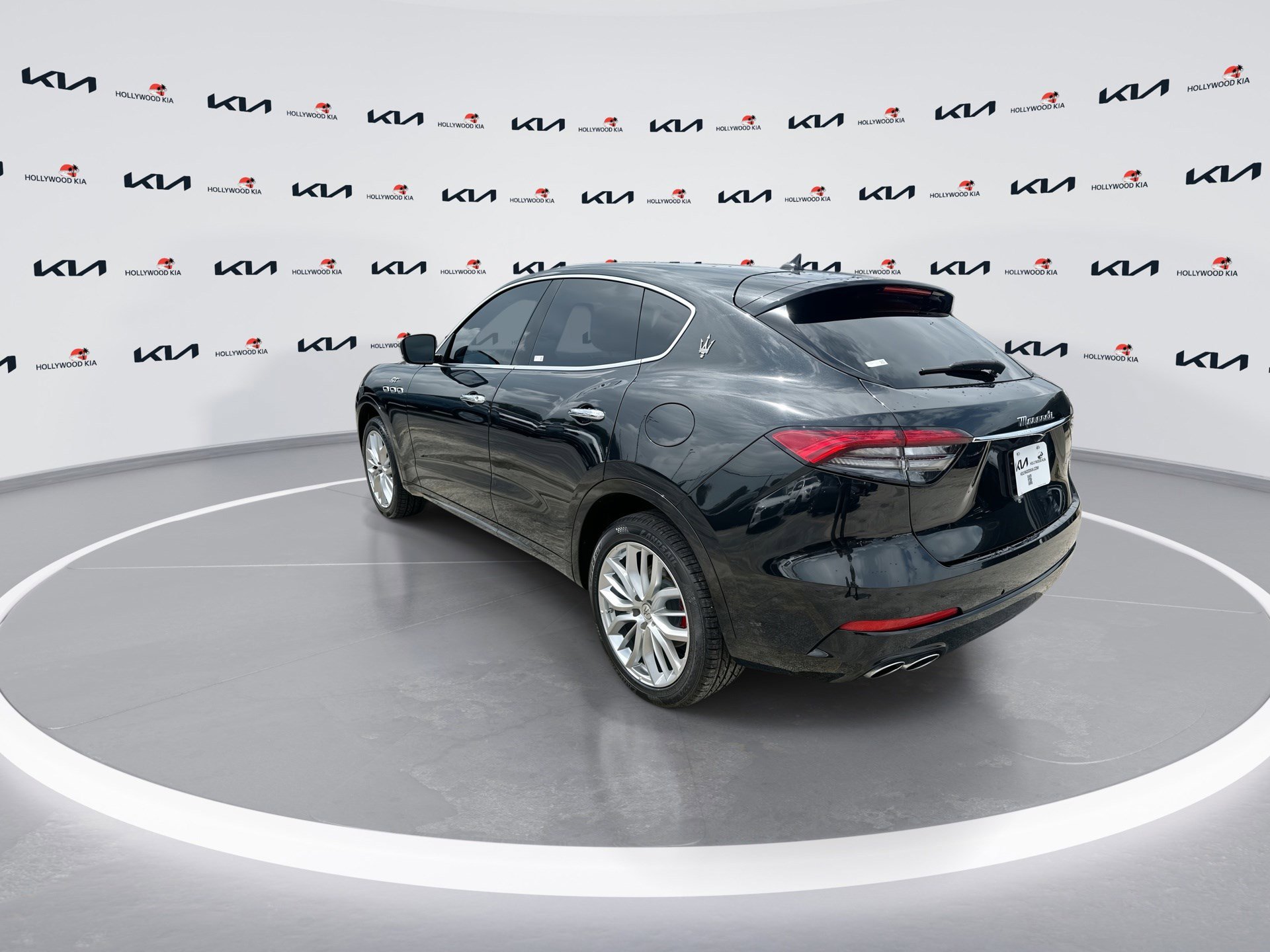 Used 2022 Maserati Levante GT AWD/4WD image 6