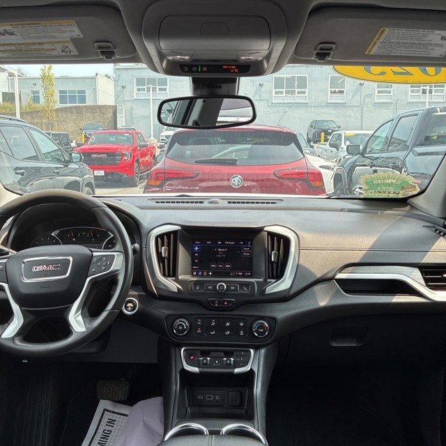 Used 2023 GMC Terrain SLE w/ Elevation Edition AWD/4WD image 6