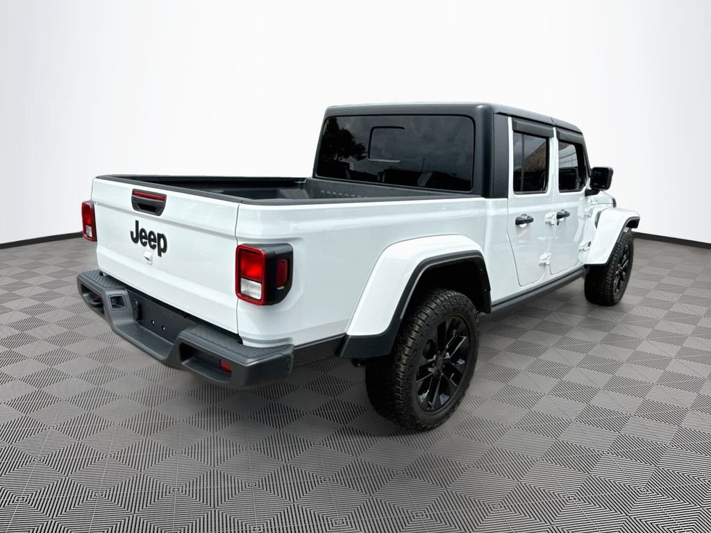Used 2025 Jeep Gladiator Overland AWD/4WD image 6