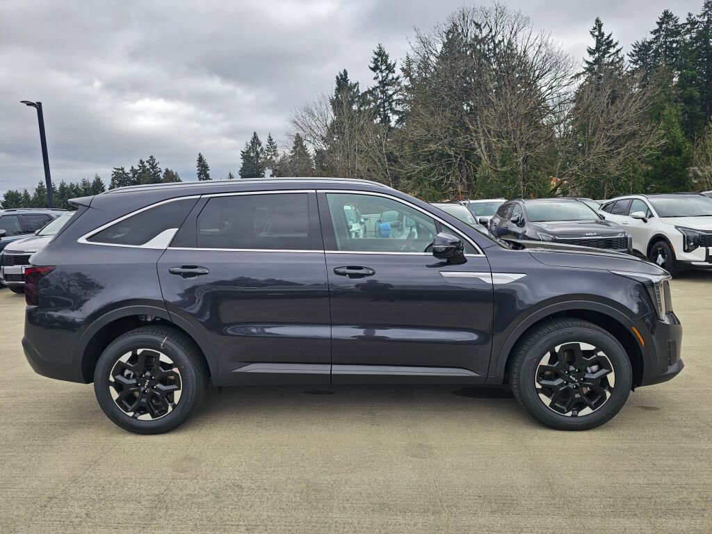 New 2026 Kia Sorento S image 4