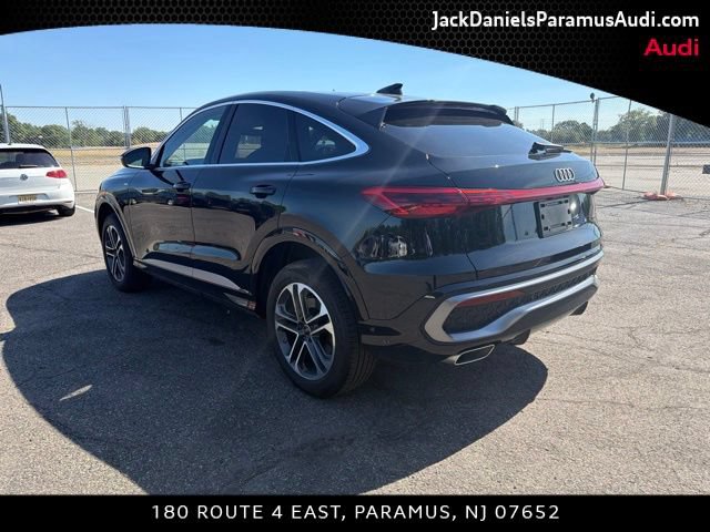 Used 2025 Audi Q5 Premium Plus w/ Premium Plus AWD/4WD image 6
