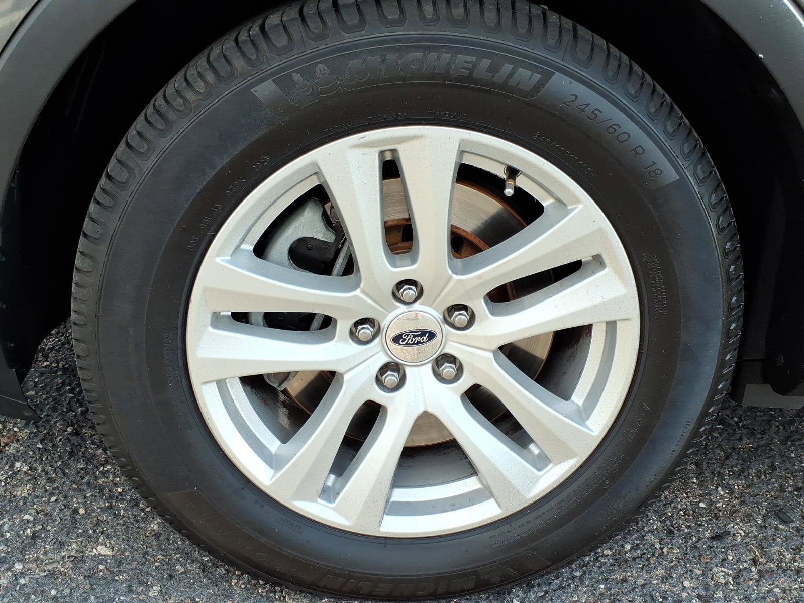 Used 2018 Ford Explorer XLT w/ Equipment Group 202A image 9