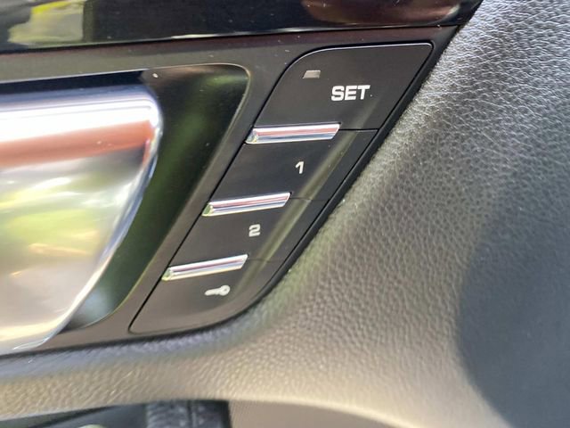 Used 2018 Porsche Macan image 14