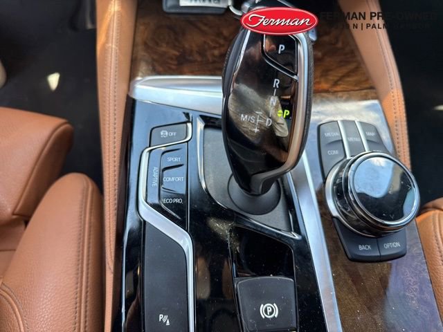 Used 2020 BMW M550i xDrive w/ Executive Package image 11