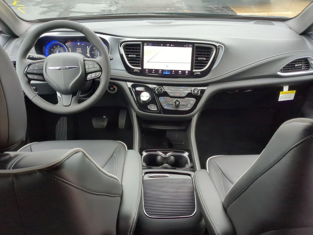 New 2026 Chrysler Pacifica Limited w/ S Appearance Package image 11