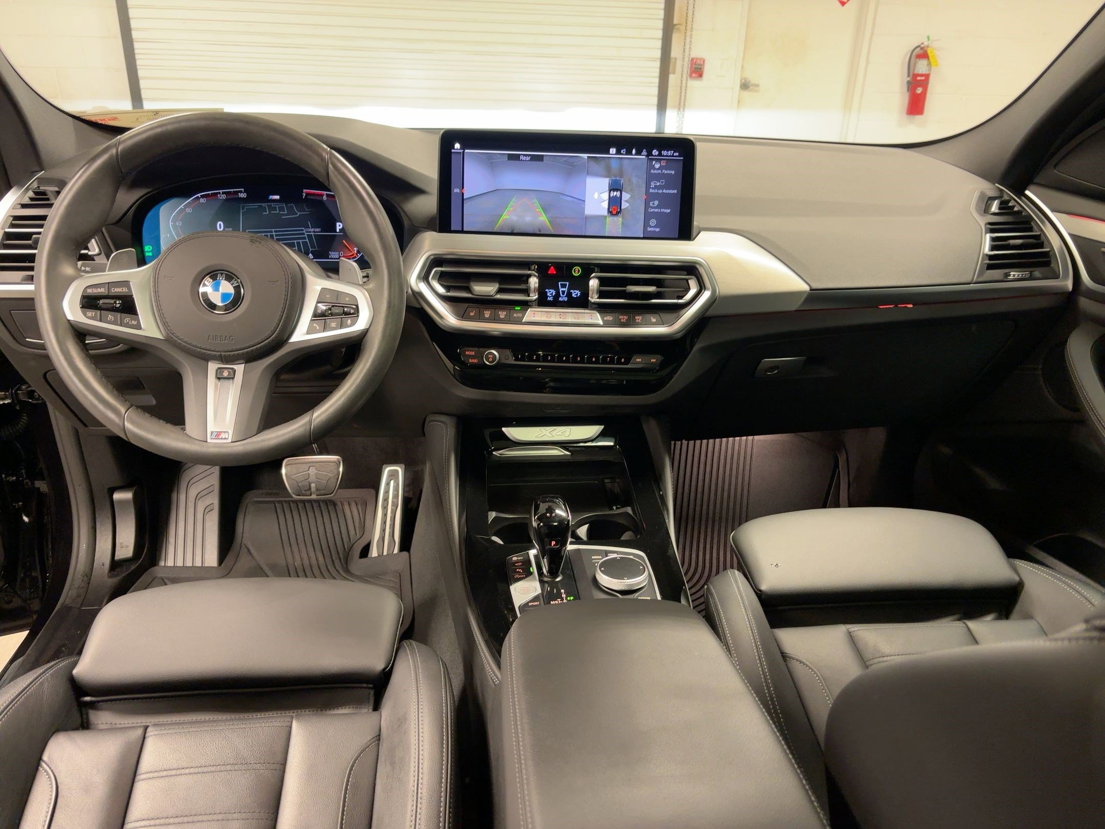 Certified 2025 BMW X4 xDrive30i w/ Premium Package image 16