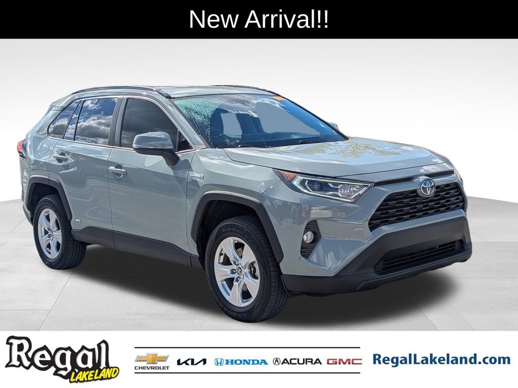 Used 2020 Toyota RAV4 XLE image 1