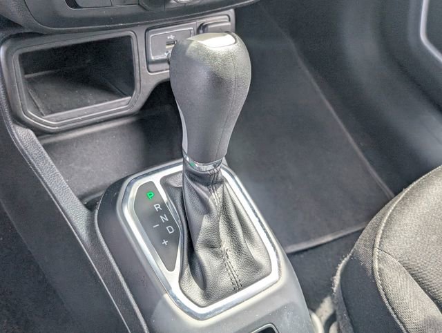Used 2019 Jeep Renegade Latitude FWD image 24