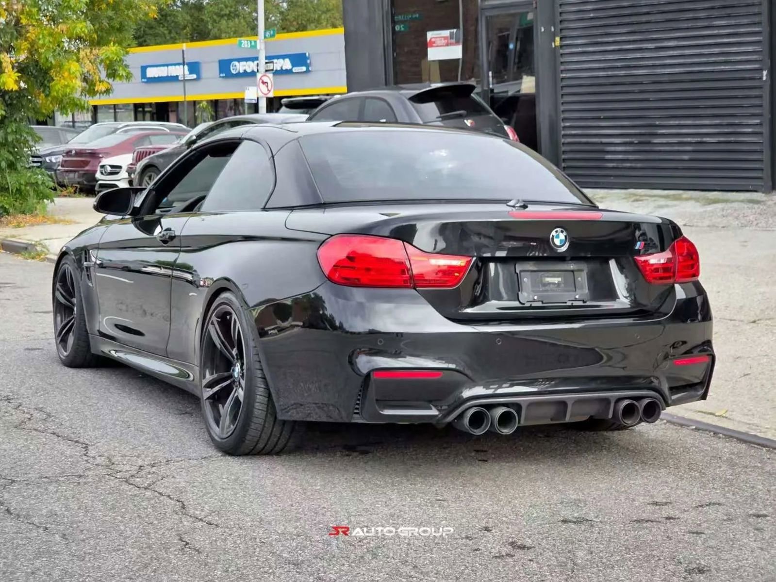 Used 2015 BMW M4 Convertible image 6