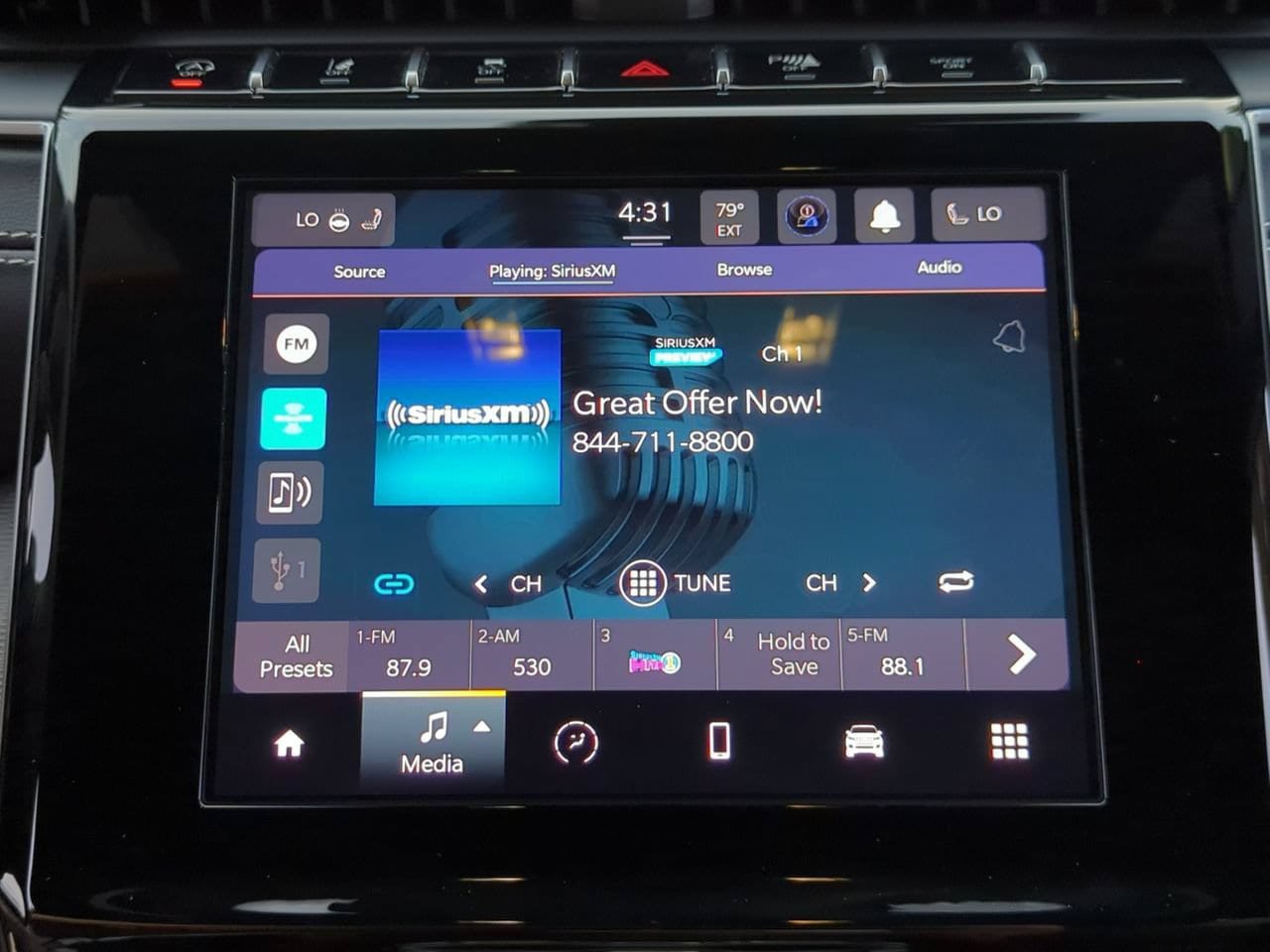 Used 2024 Jeep Grand Cherokee Altitude AWD/4WD image 15