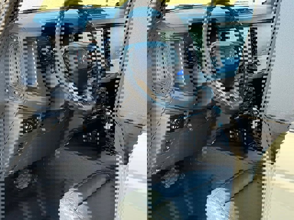 New 2025 Ford Bronco Badlands image 6