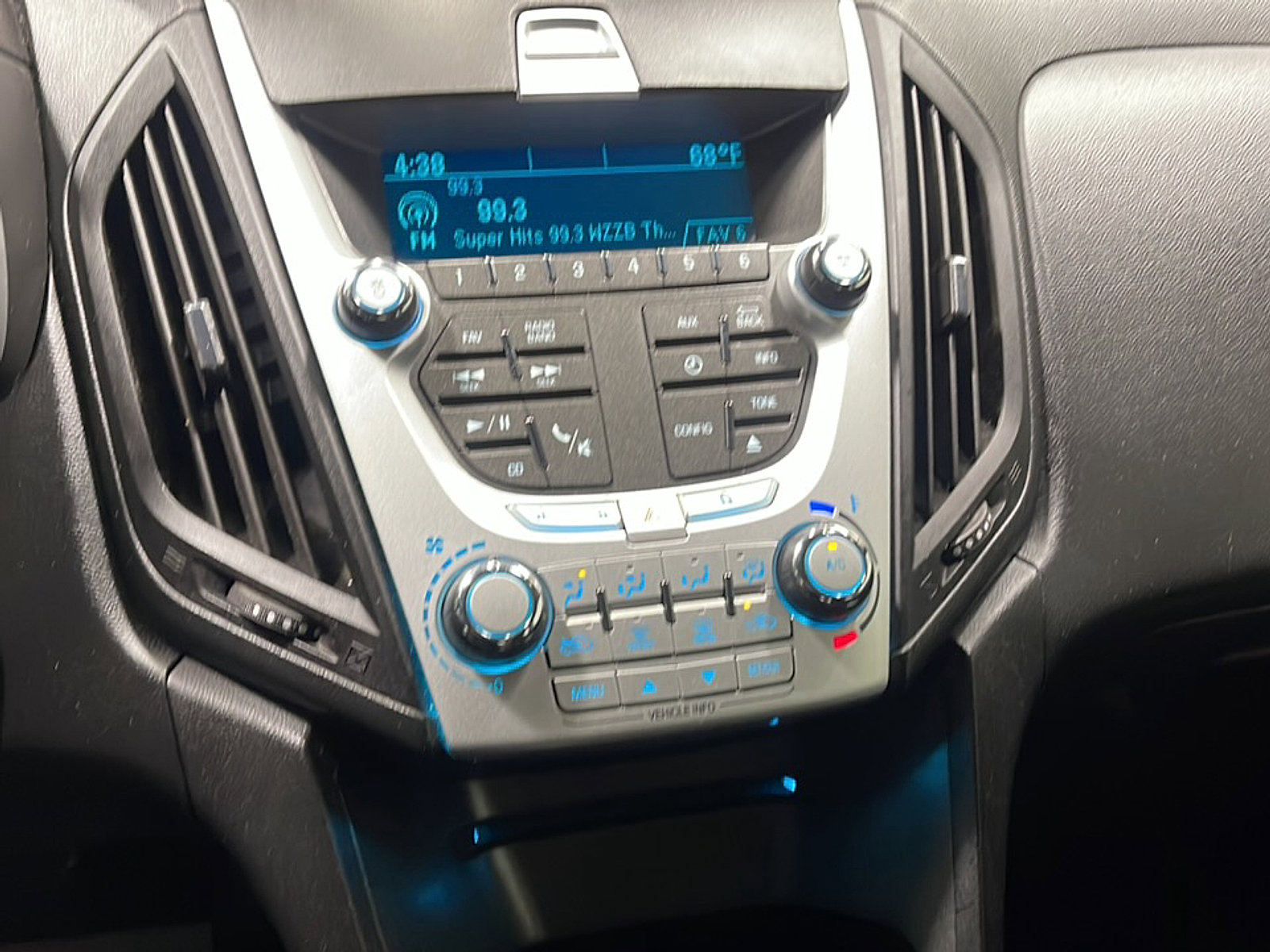 Used 2015 Chevrolet Equinox LS FWD image 8