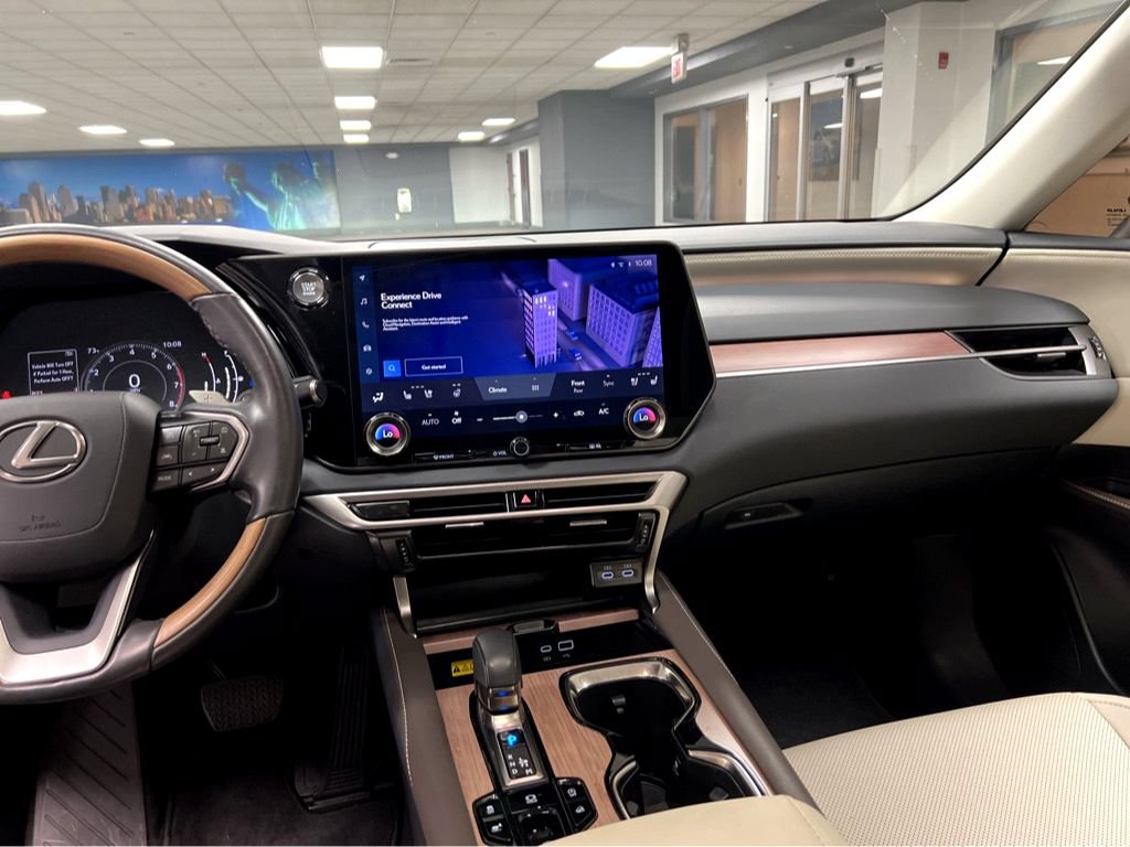 Certified 2024 Lexus RX 350 Premium w/ Kick Sensor & Tow Package AWD/4WD image 41