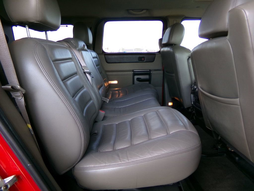 Used 2004 HUMMER H2 AWD/4WD image 17
