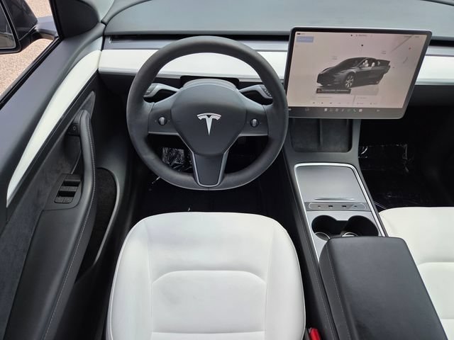 Used 2023 Tesla Model Y Long Range AWD/4WD image 4