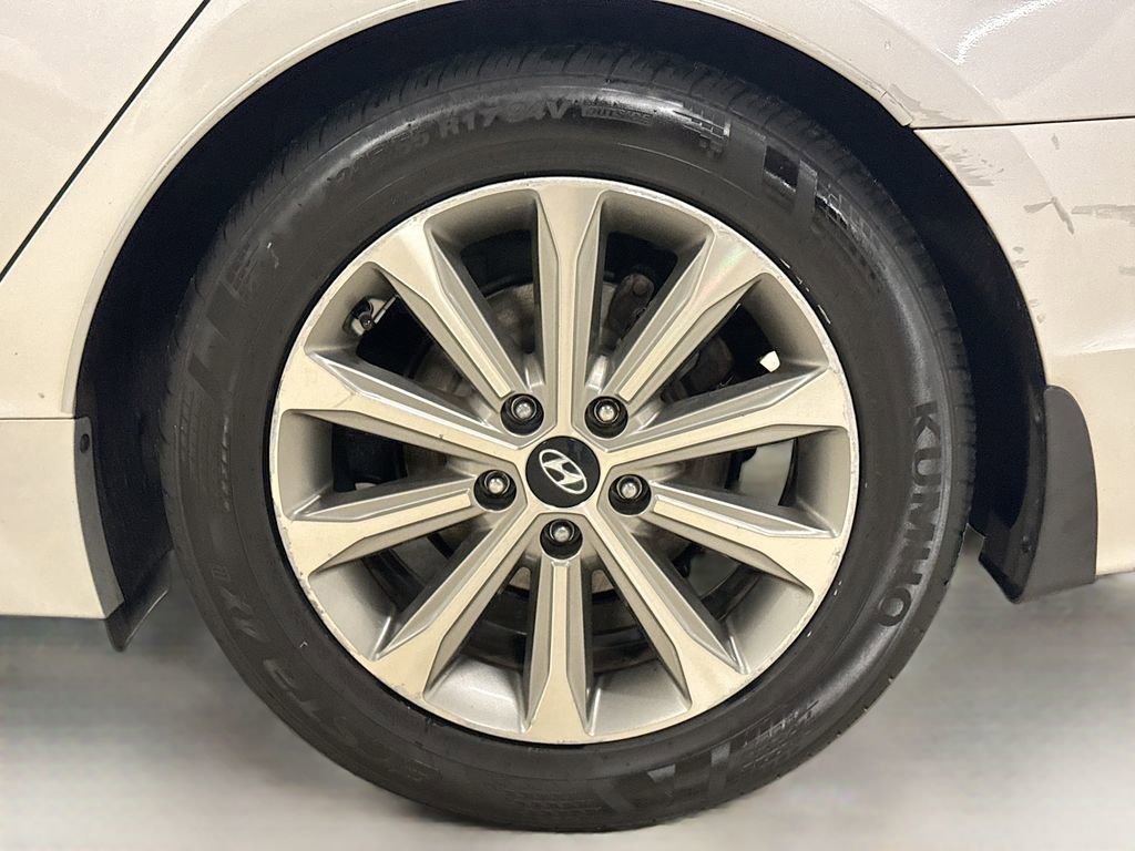 Used 2017 Hyundai Sonata Limited image 39