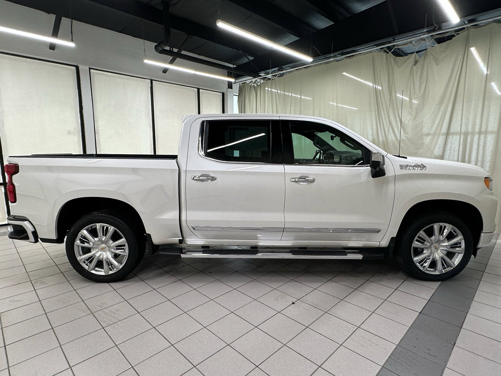 Certified 2024 Chevrolet Silverado 1500 High Country w/ High Country Premium Package image 5