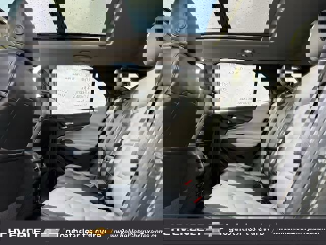 Used 2018 Chevrolet Equinox Premier image 34