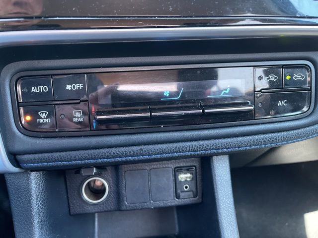 Used 2017 Toyota Corolla SE w/ Carpet Mat Package (TMS) FWD image 16