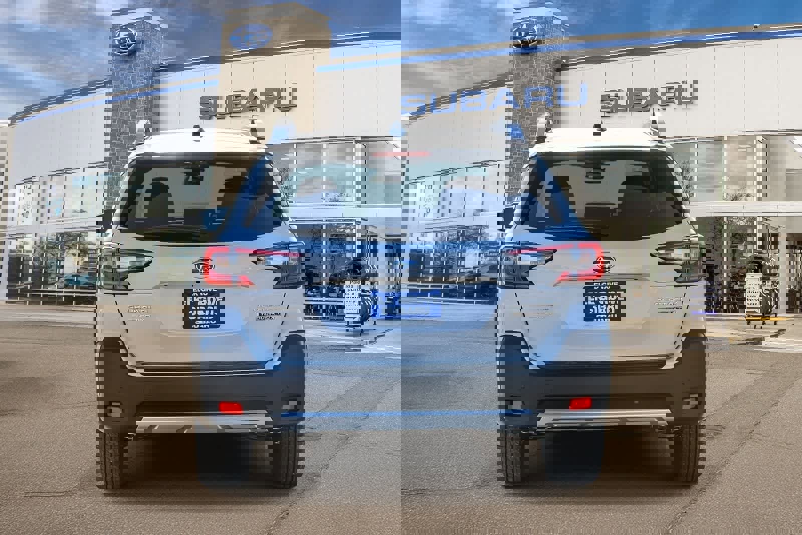 New 2025 Subaru Outback Touring XT image 3