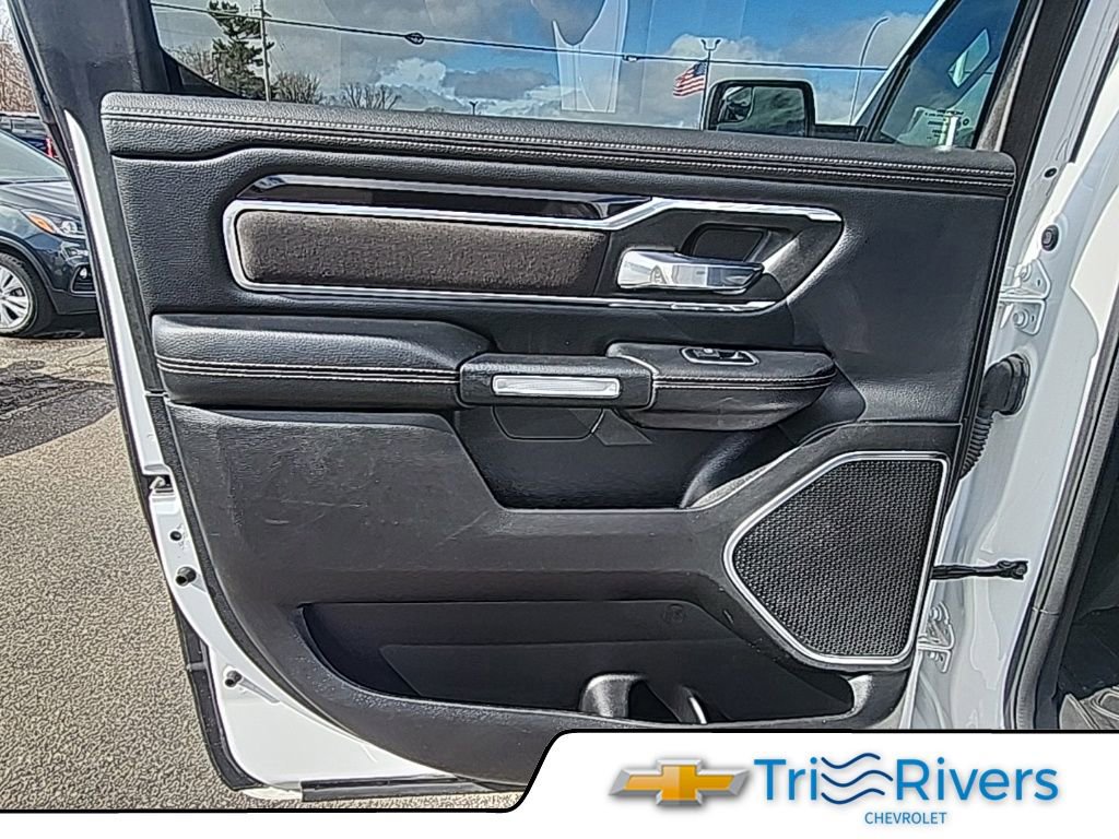 Used 2021 RAM 1500 Laramie w/ Sport Appearance Package AWD/4WD image 12