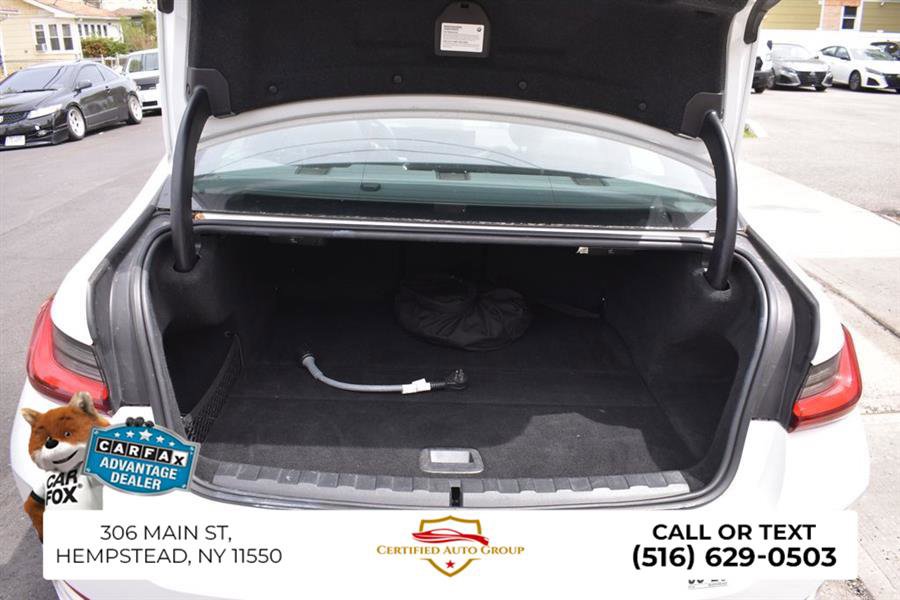 Used 2024 BMW 330e RWD image 33