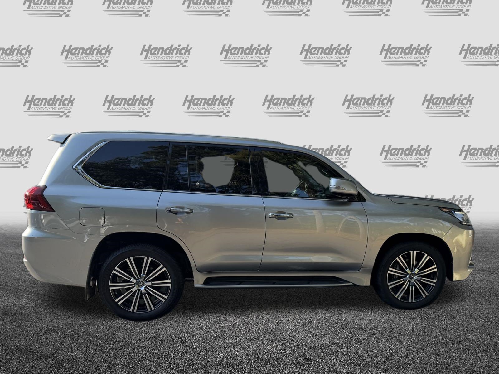 Used 2020 Lexus LX 570 4WD w/ Luxury Package image 10