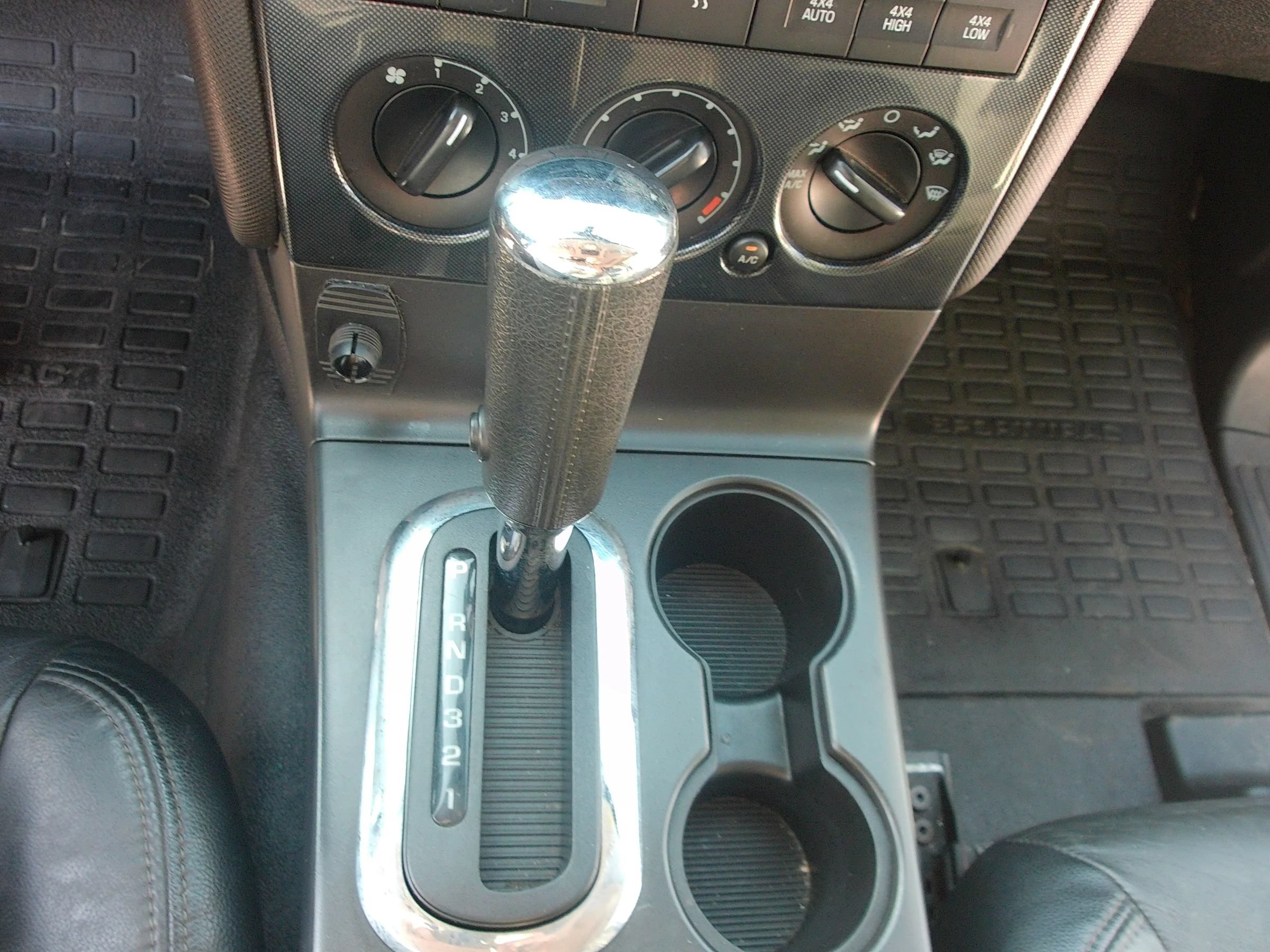 Used 2008 Ford Explorer Sport Trac XLT AWD/4WD image 17