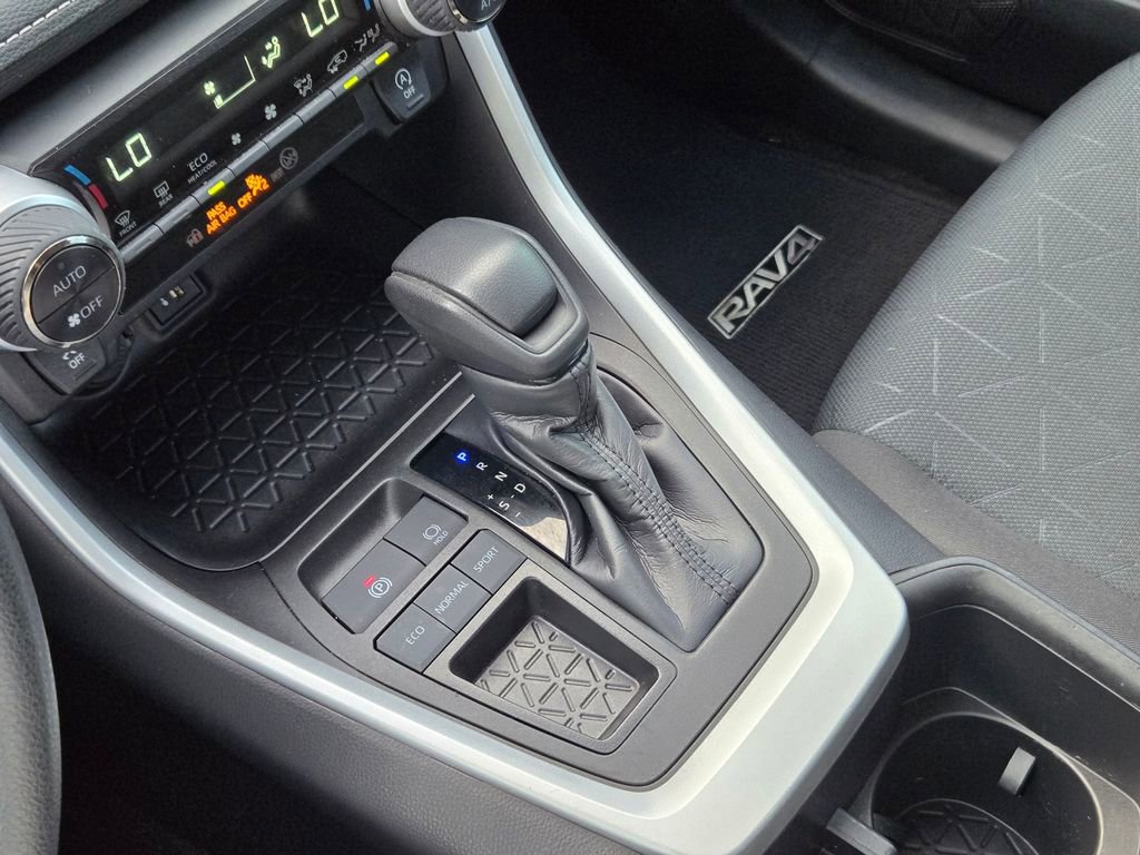 Used 2024 Toyota RAV4 XLE w/ Convenience Package image 17