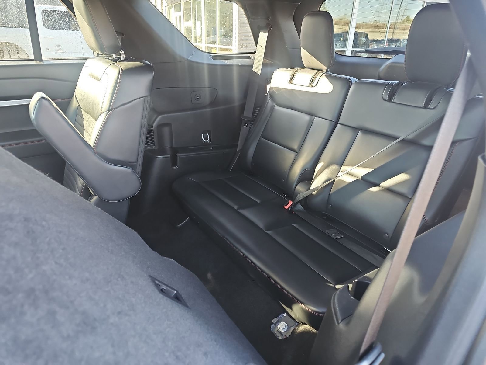 Used 2025 Ford Explorer ST-Line image 15