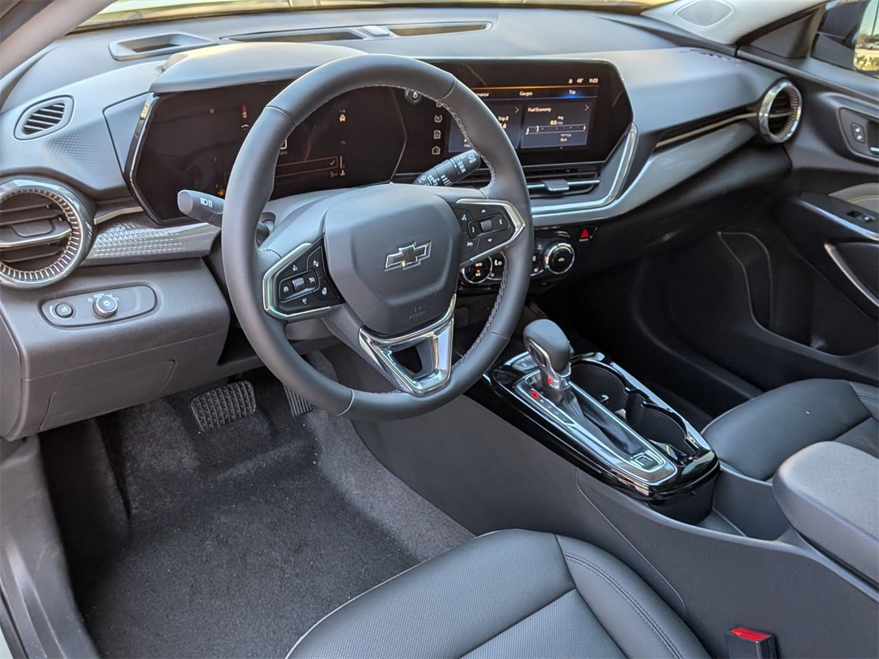 New 2026 Chevrolet Trax ACTIV w/ Sunroof Package image 9