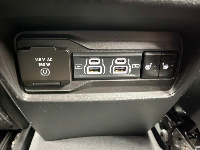 Certified 2023 Jeep Grand Cherokee Limited w/ Luxury Tech Group II image 6