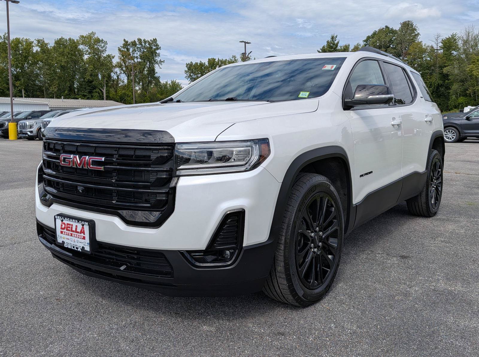 Used 2023 GMC Acadia SLT w/ Elevation Edition AWD/4WD image 3